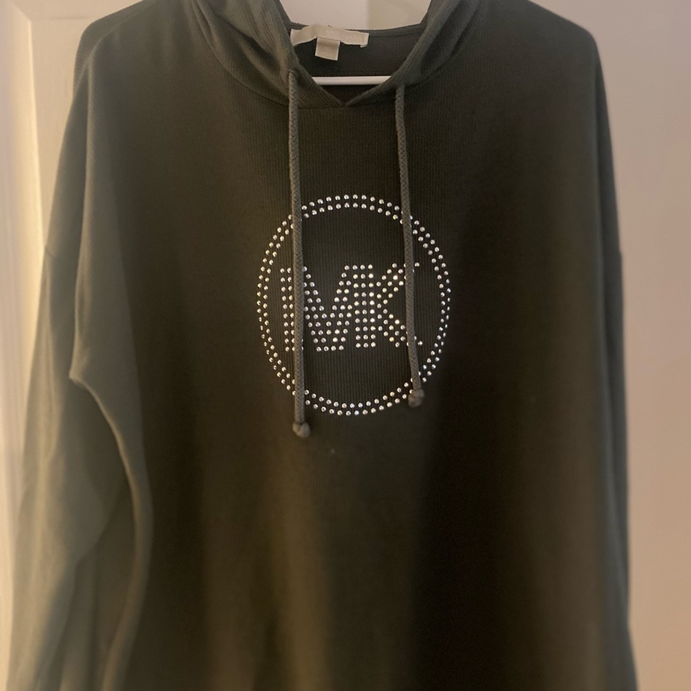 XL MICHAEL by MK long sleeve hooded top - used